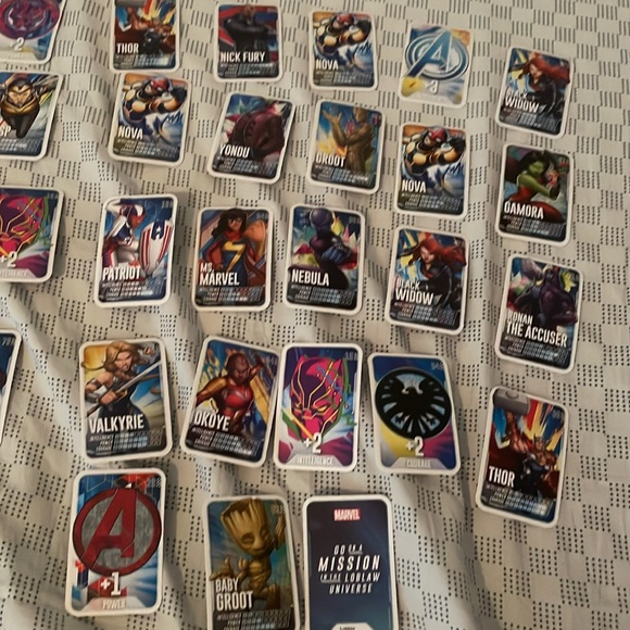 Marvel cards - Picture 2 of 3
